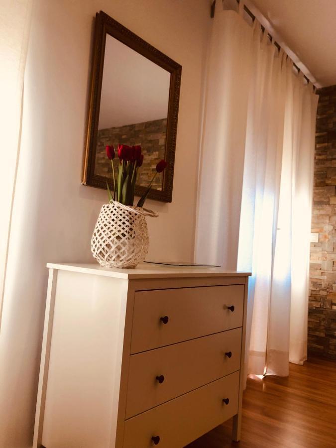 La Victoria 1 El Paseo Apartment อาร์ชิโดนา ภายนอก รูปภาพ